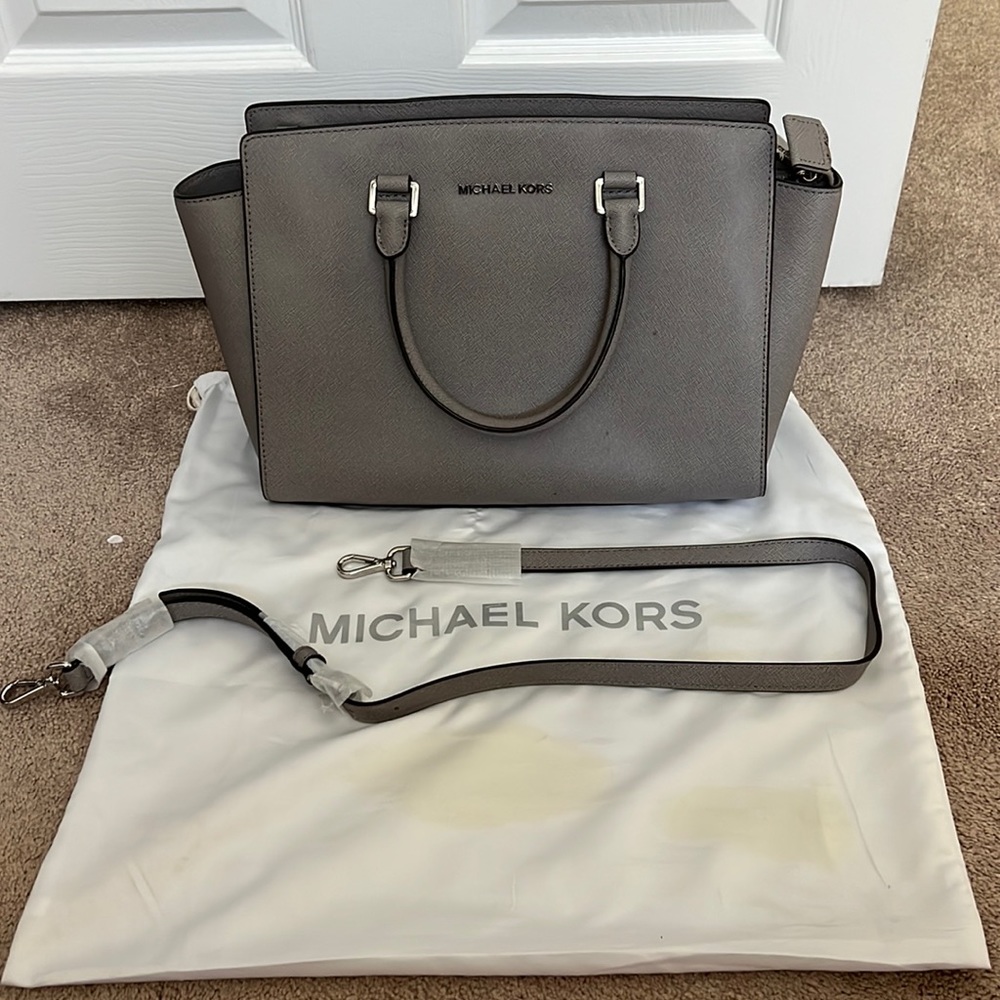 Grey Michael Kors Crossbody Handbag